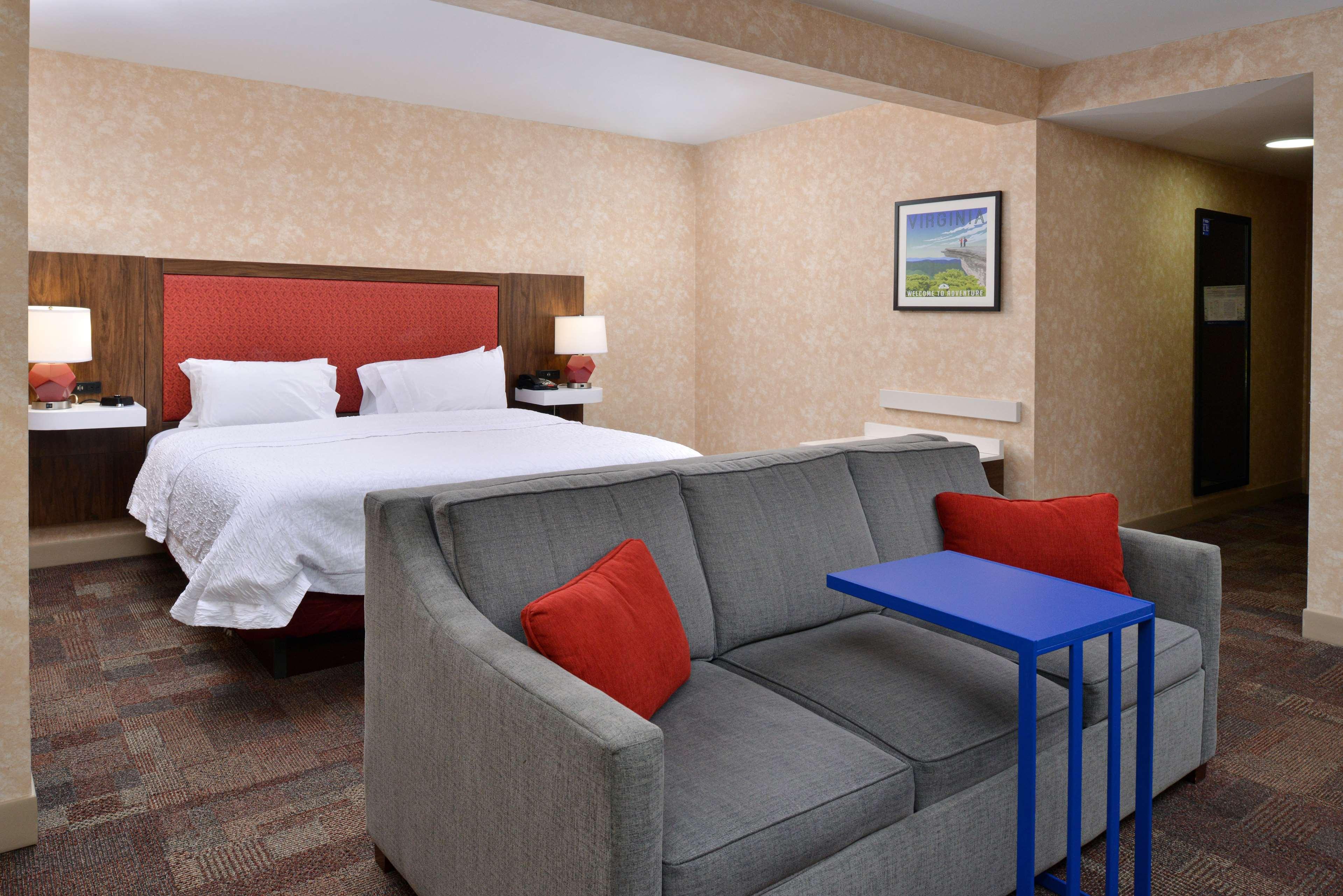 Hampton Inn Wytheville Extérieur photo
