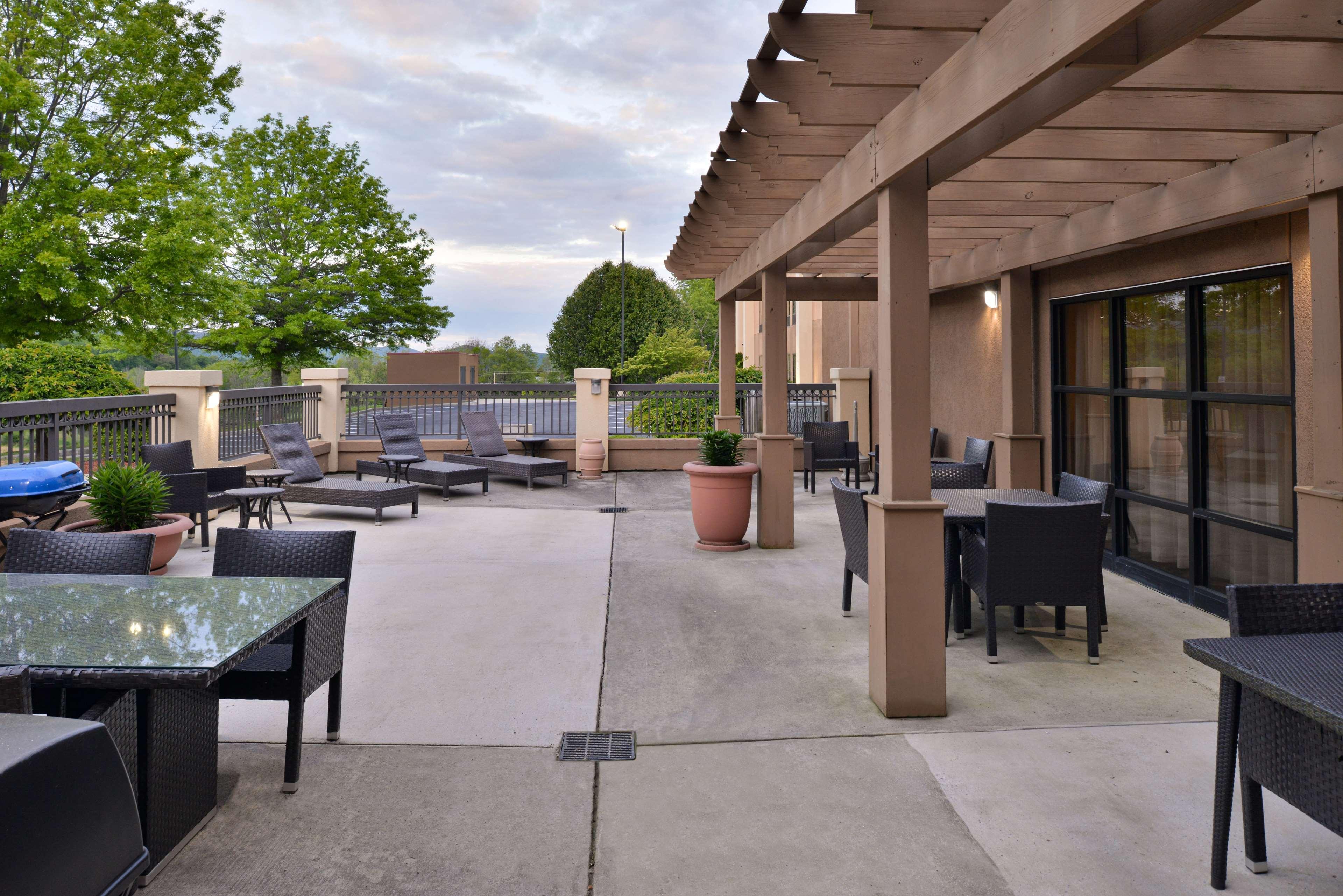 Hampton Inn Wytheville Extérieur photo