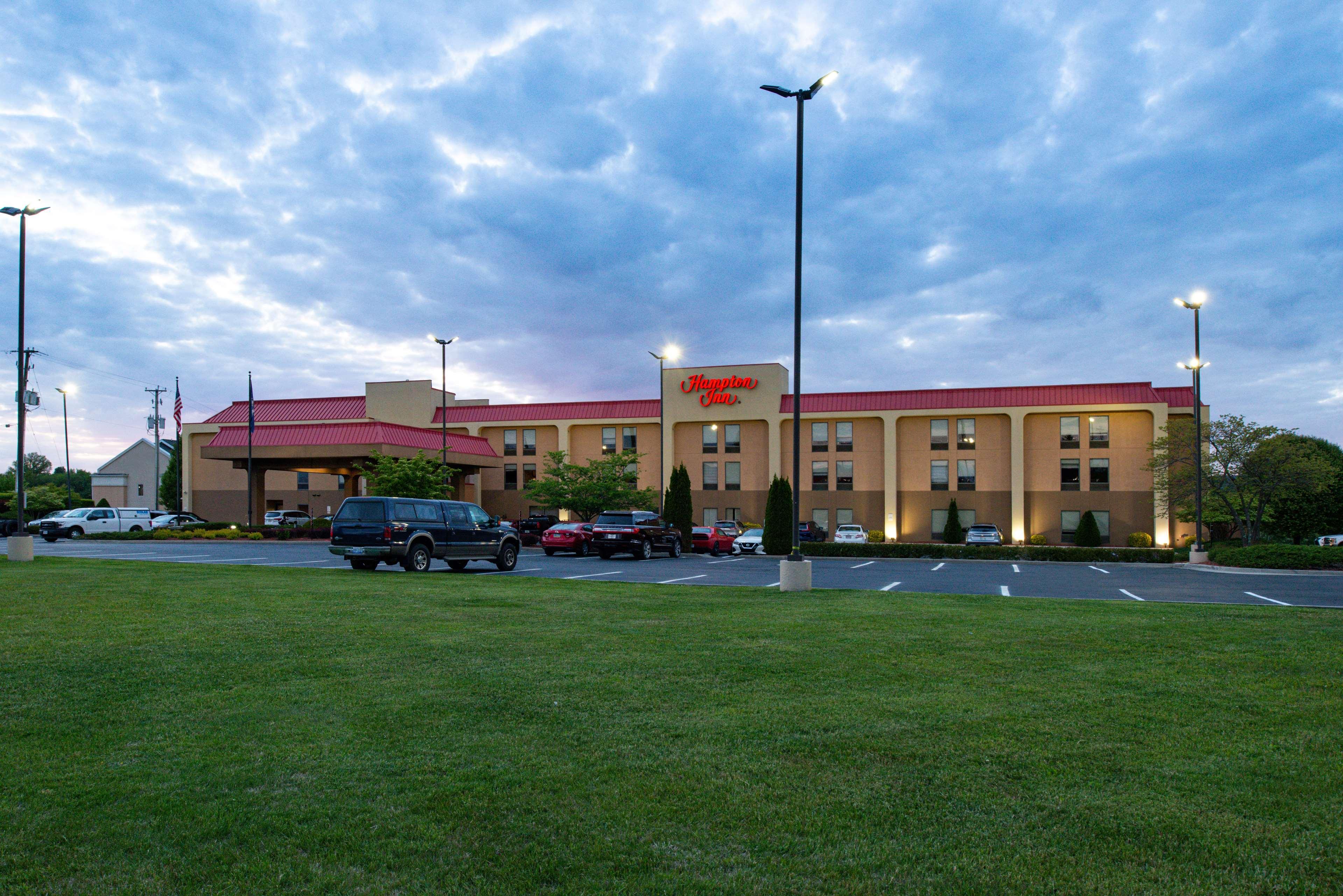 Hampton Inn Wytheville Extérieur photo