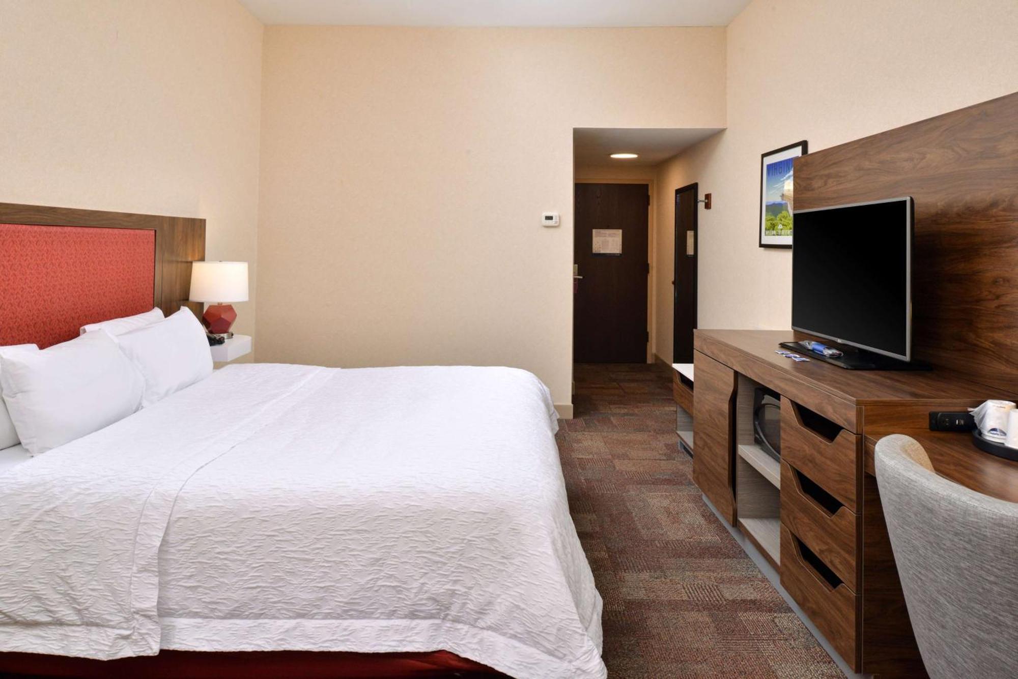 Hampton Inn Wytheville Extérieur photo