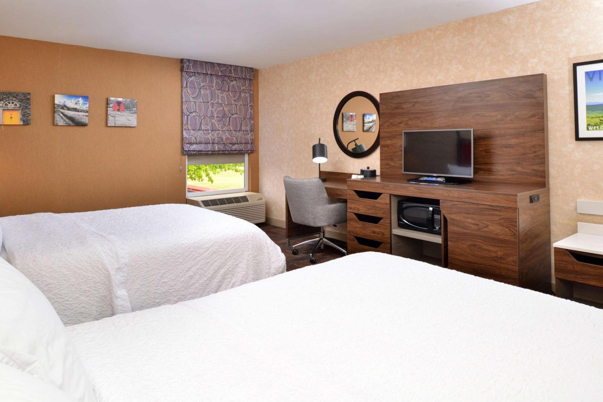 Hampton Inn Wytheville Extérieur photo